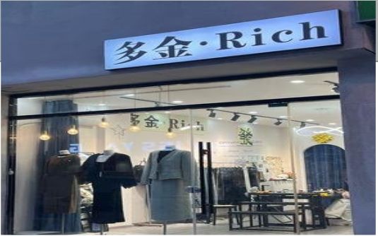 襄城要开店？先在门头上下功夫